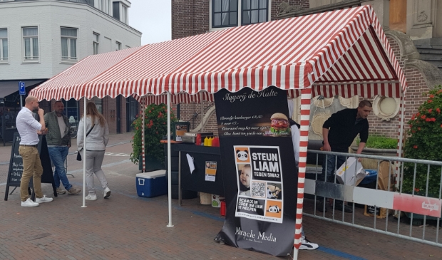 <p>De slagerij haalde een mooi bedrag op voor de zieke Liam uit Zandvoort.</p>