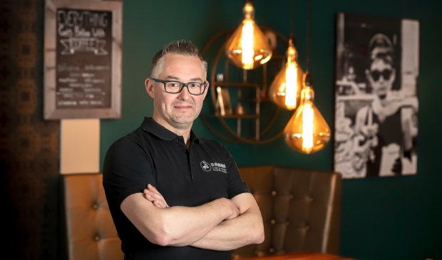 <p>Edwin Lodder in het restaurant aan de Stadspoort in Ede.</p>