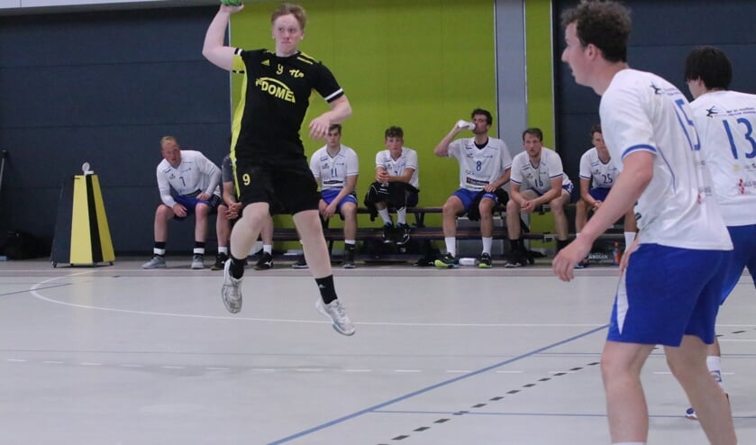 Handbal Houten is kampioen na ruime overwinning op WHC/Hercules