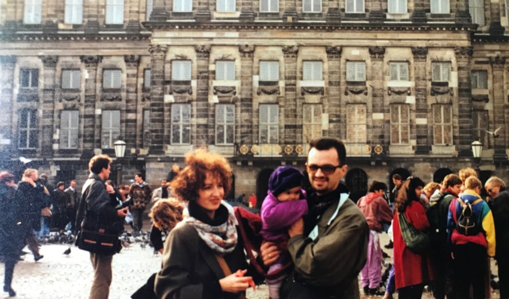Drago met zijn vrouw en dochter voor het eerst in Amsterdam. 
