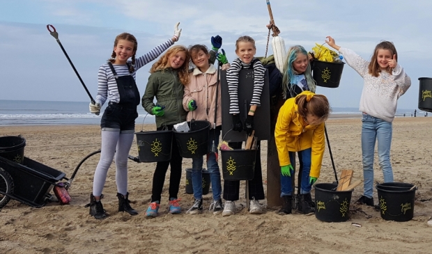 <p>Het doel van de wandeling is om volwassenen en kinderen bewust te maken van het afvalprobleem op het strand.</p>