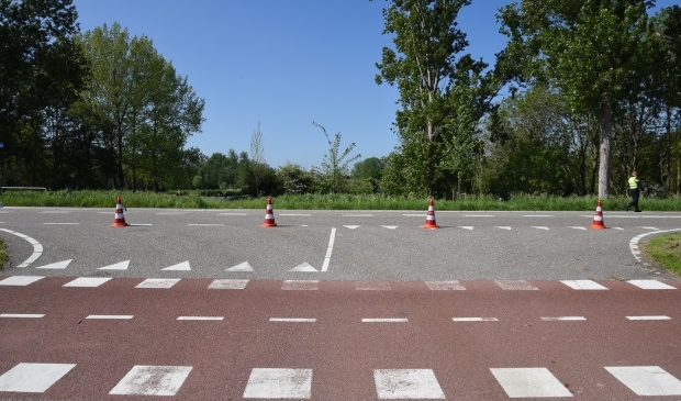 <p>Politie doet onderzoek op het kruispunt van de Oranjebaan en de Bankrasweg.</p>