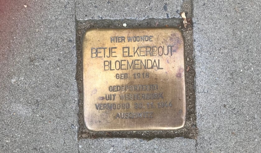 Struikelsteen voor Betje Elkerbout-Bloemendal in de Burgemeester Gaarlandtstraat