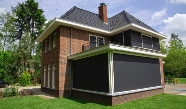<p>Screens van SunCircle bij een woning in Amersfoort. </p>