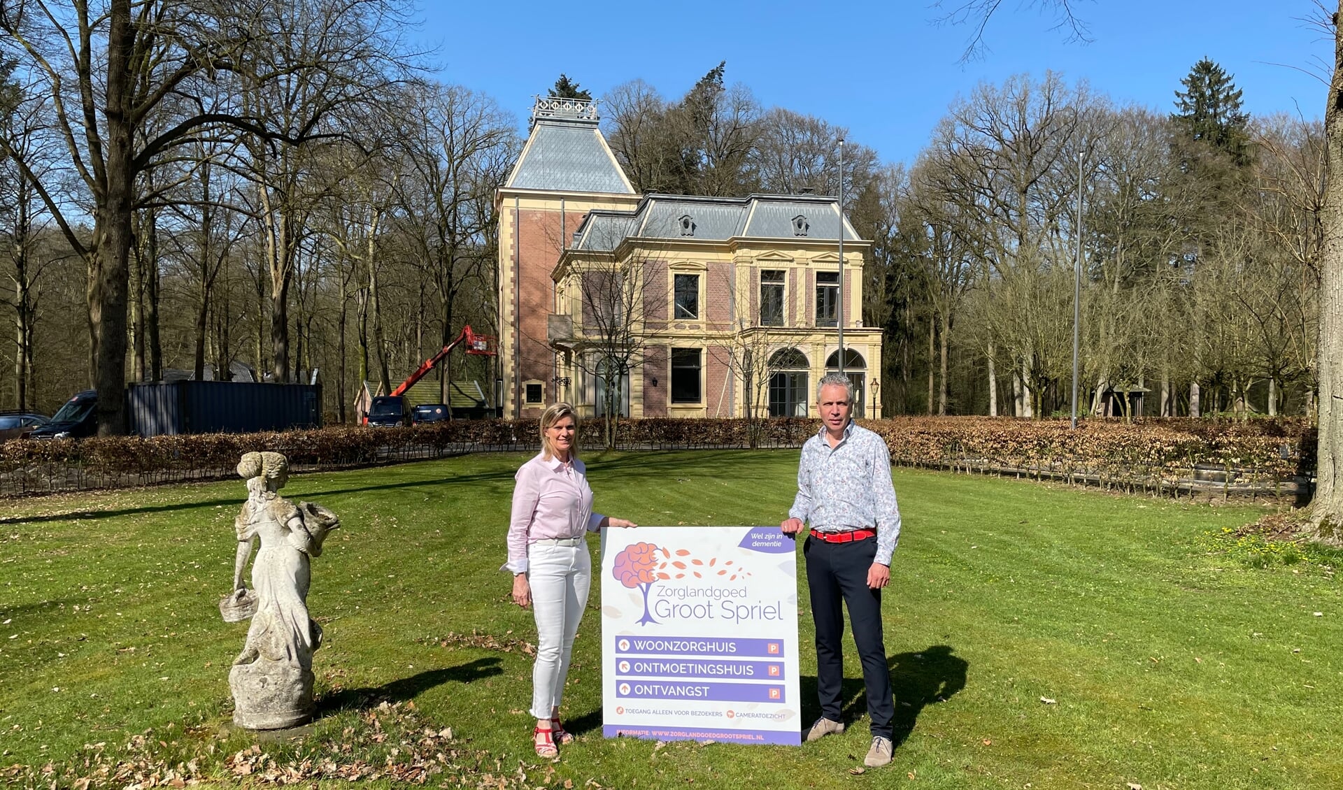 Monique en Arnold Hoeve zetten op zaterdag 14 augustus de deuren van Zorglandgoed Groot Spriel open.