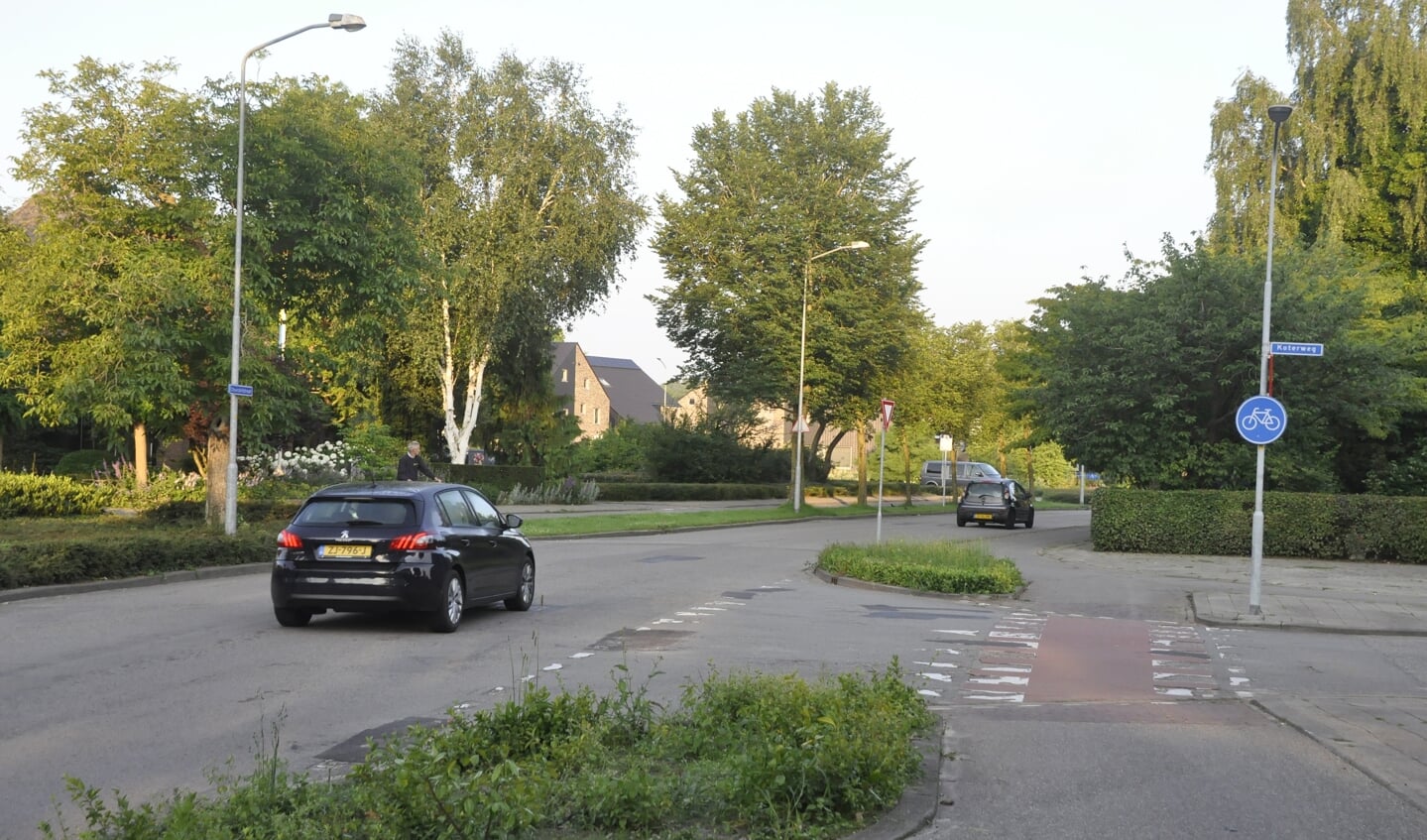 De Churchillstraat ter hoogte van de kruising met de Koterweg in Barneveld. 