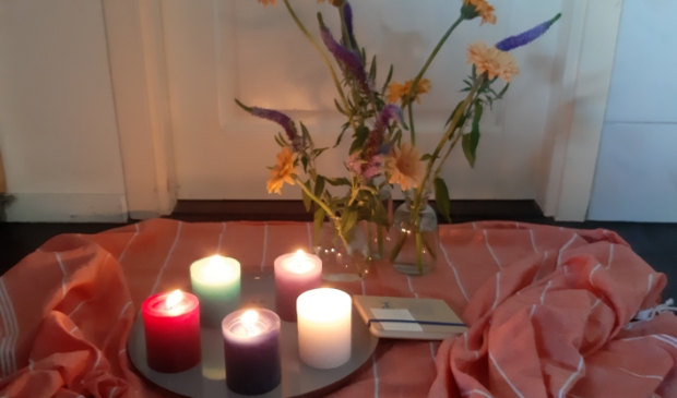 Een kaars ter herinnering van degene die je verloren hebt