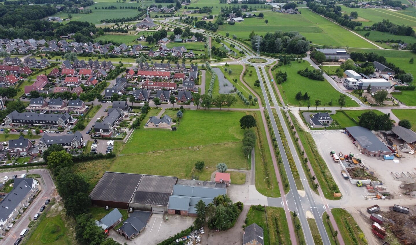 Een klein gedeelte van Putten vanuit de lucht, links de woonwijk Bijsteren.