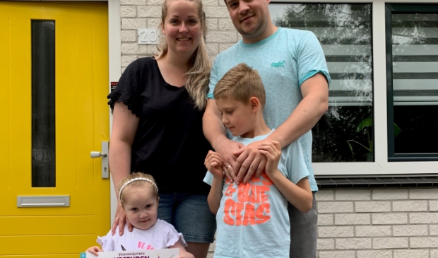 Julia en haar familie uit Amersfoort krijgen een bijzonder steuntje in de rug dankzij een aanvraag van Stichting Zeldzame Ziekten Fonds bij het VriendenFonds van de VriendenLoterij.