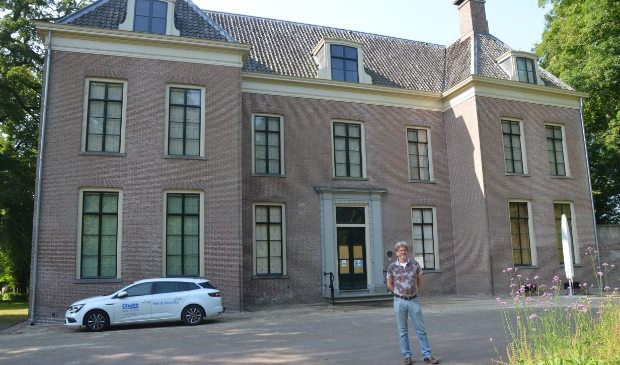 Hans van den Berg voor Oud-Amelisweerd