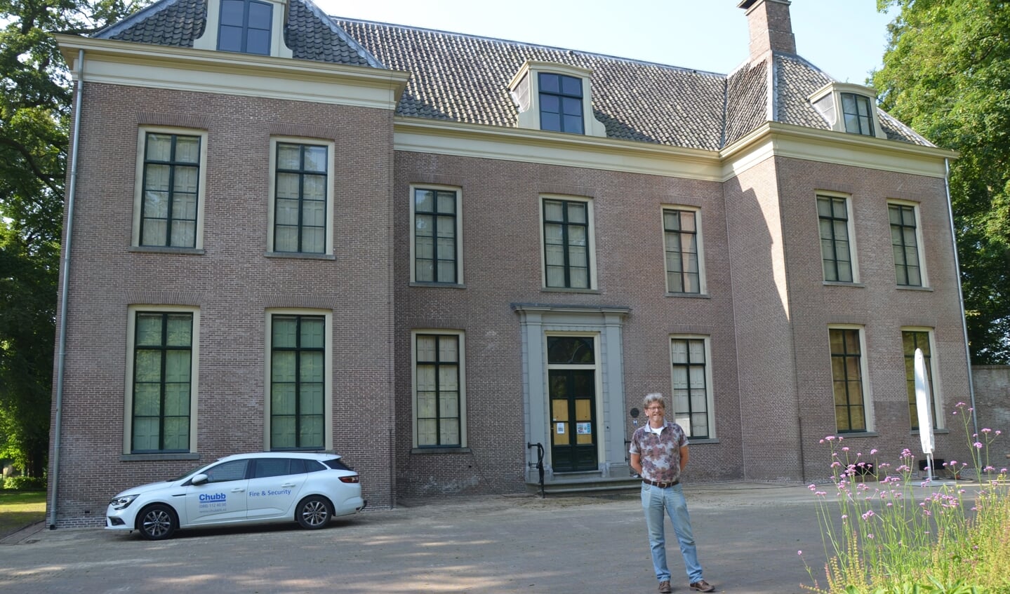 Hans van den Berg voor Oud-Amelisweerd