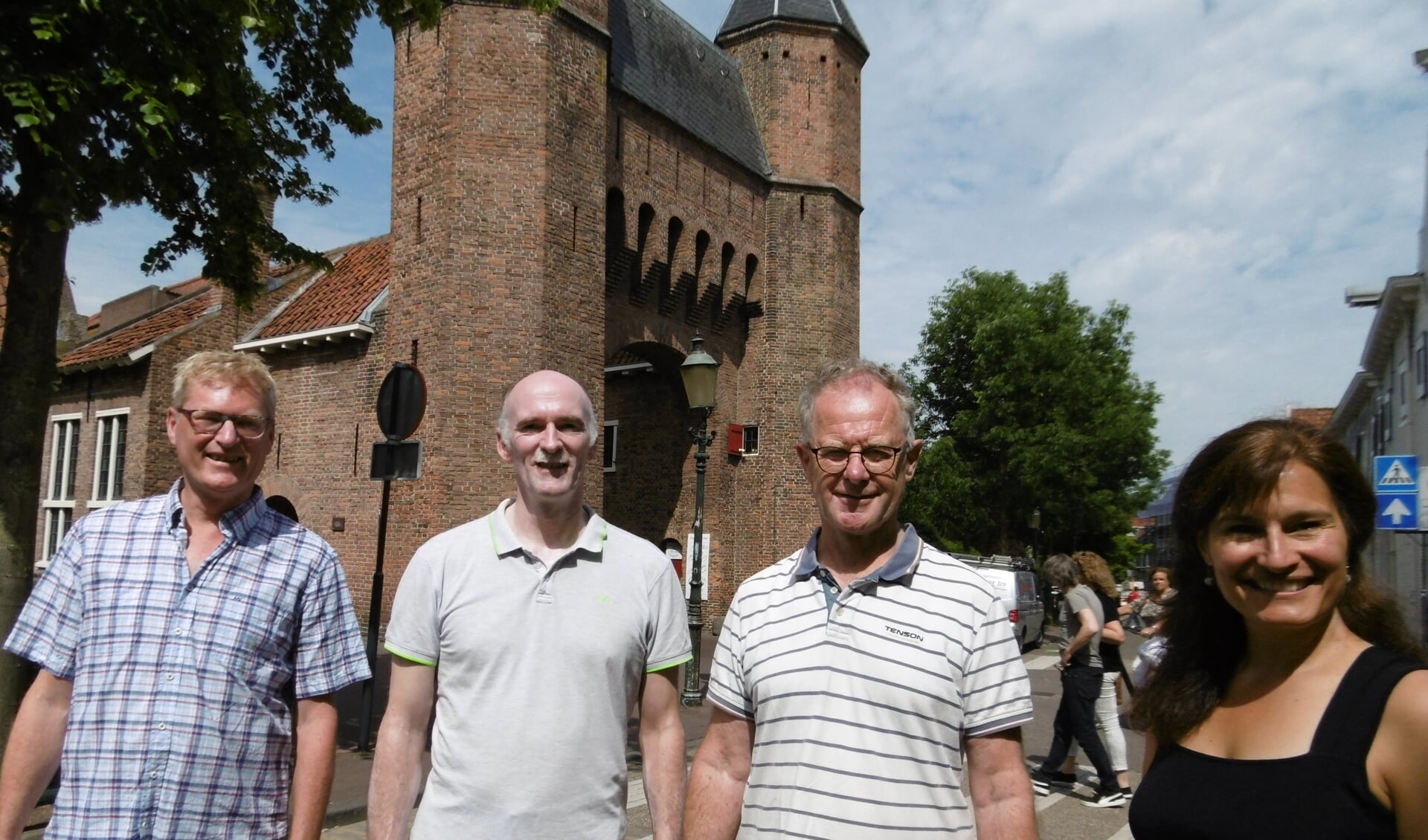 Docenten voor de Kamperbinnenpoort: Eric Ivens ,Bart Mutsaers, Wim van der Mark en Elizabeth Stanley. 