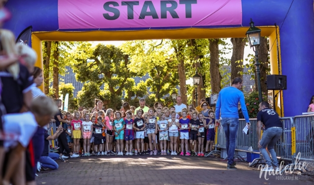 <p>De start van de Kidsrun in 2019</p>