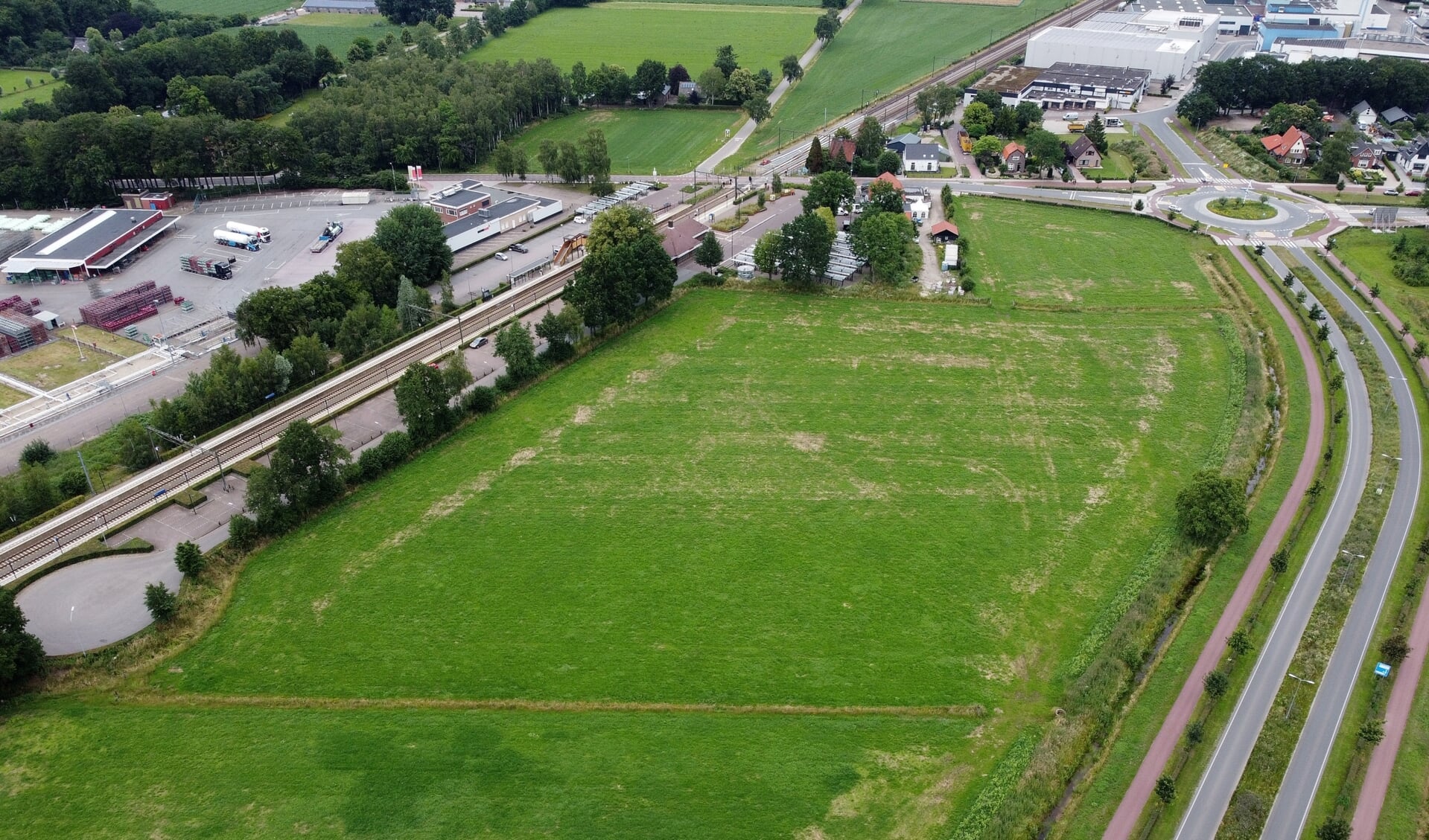 Omgevingsvisie bedrijventerrein Henslare levert, volgens buurtbewoonster Marette Zwamborn, meer problemen dan oplossingen.