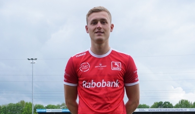 <p>Matthijs van Nispen scoorde twee keer voor DOVO, waaronder een wonderschone treffer van zo'n dertig meter.</p>