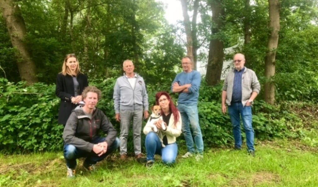 V.l.n.r. Hanny Scholten, Victor van der Linden, Niek Poort, Laura Veldkamp, Henk van den Berg en Gert Dekker.
