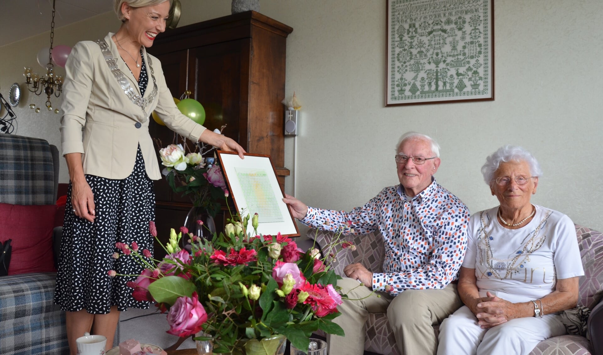 Felicitaties voor het 65-jarige bruidspaar Piet en Truus Klaasse-Vos