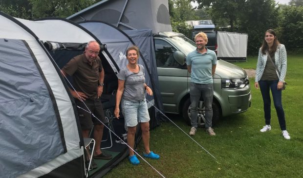 <p>Bezoekers van camping De Krakeling in Zeist.</p>