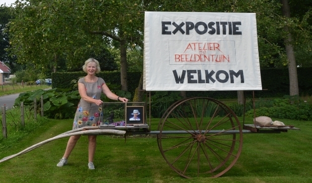 <p>Carla Bultman doet mee met viltkunst en sieraden.</p>