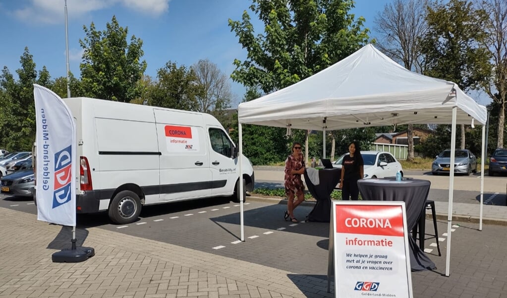 De corona-informatiebus van GGD Gelderland-Midden.