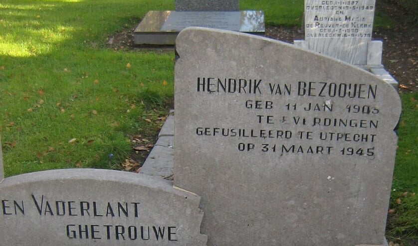 Het graf van Hendrik van Bezooijen in Hoogblokland