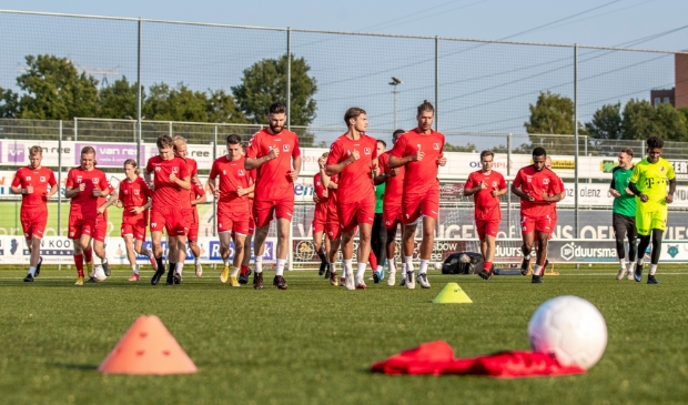 <p>DOVO feliciteert buurman GVVV</p>