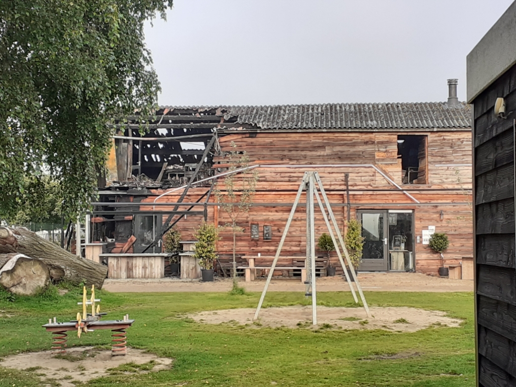 <p>Het restaurant na de brand van afgelopen weekend</p>