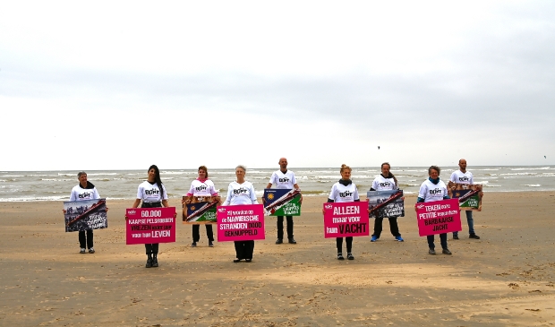 <p>Vorig jaar hield Bont voor Dieren ook al een protestactie op het Zandvoortse strand.</p>