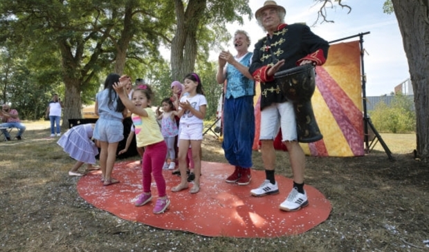 <p><em>AZC Amersfoort krijgt op 4 augustus een bezoek van Wolkentheater.</em></p>