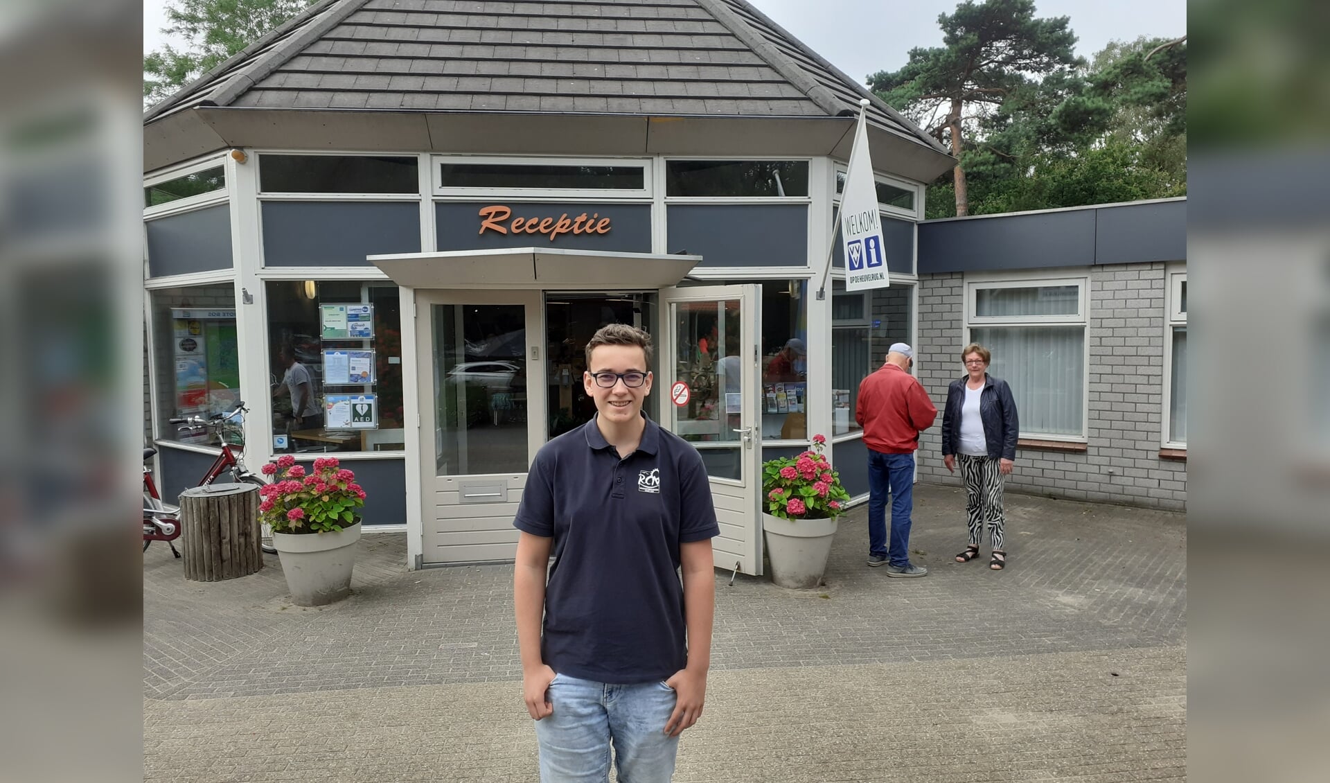 Martijn werkt bij de receptie van Het Grote Bos: ,,Het is heel leuk en dankbaar werk."