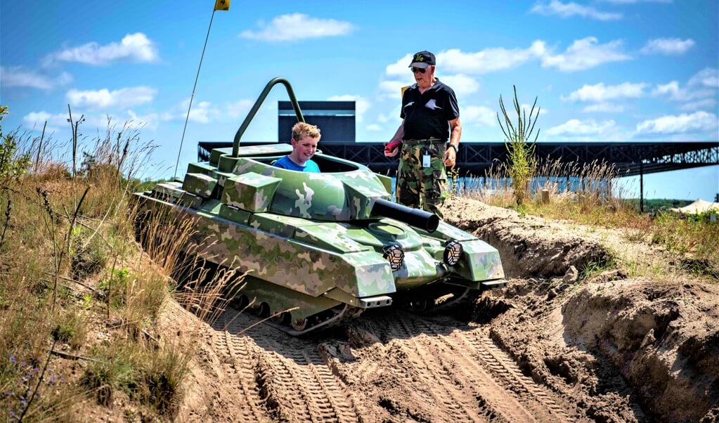 De nieuwe mini-tanks waar tijdens het Zomeroffensief voor het eerst in gereden kan worden.