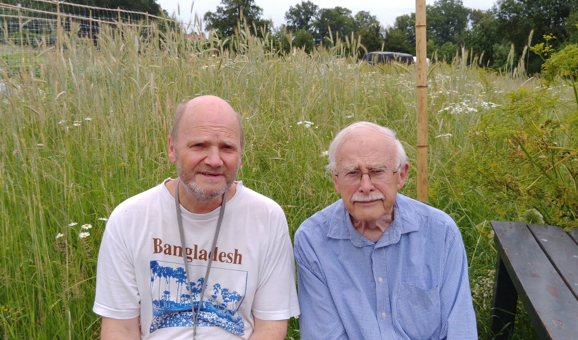 De eigenaren van het voedselbos: links Vital van Looveren, rechts Nico Vink. 