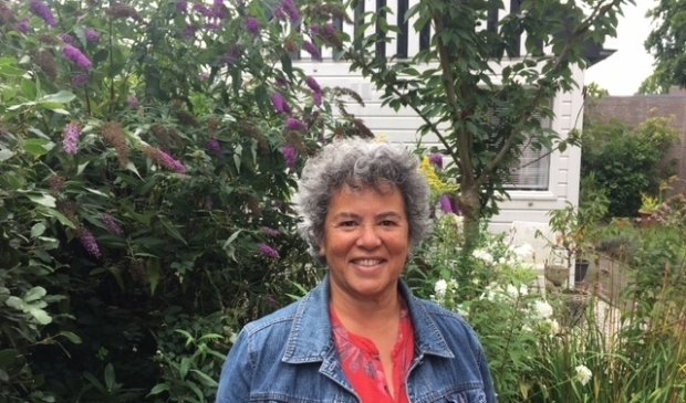 <p>Catharina Spiertz biedt al een aantal jaren 'Dansend Bewegen' aan voor 55-plussers</p>