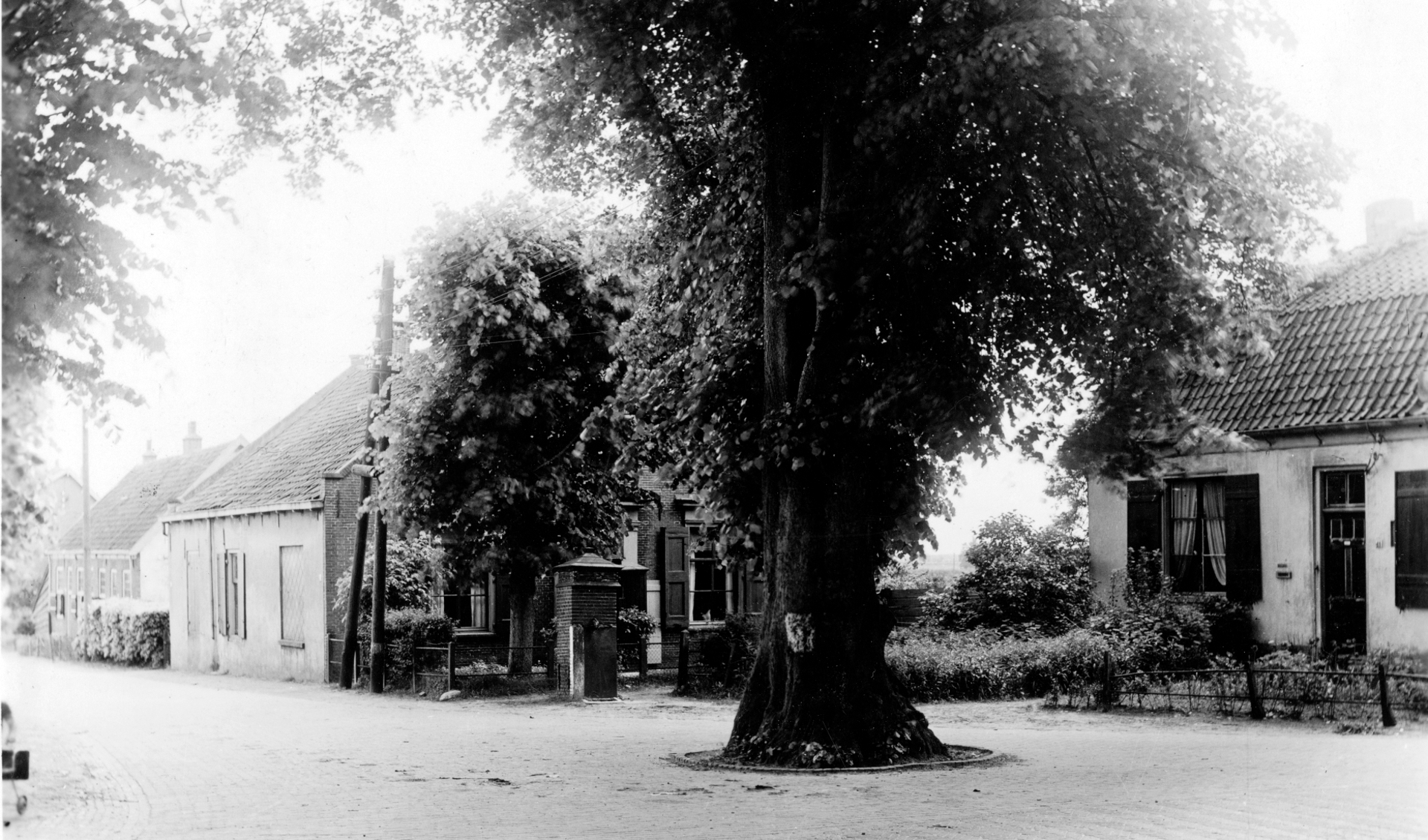 Het eerste gemeentehuis van Soest, in de Kerkebuurt.