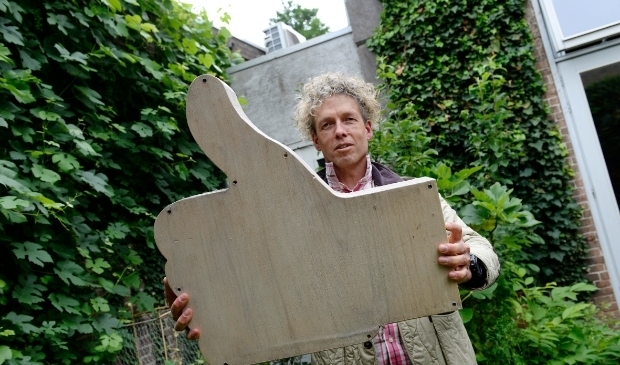 <p>Robbert Kamphuis de complimenten machine 210716.</p>