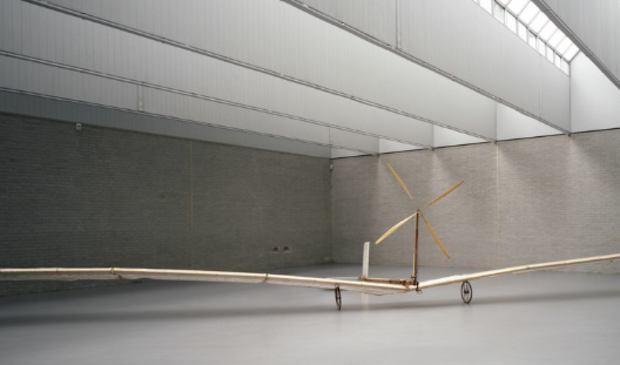 <p>Panamarenko, Vliegtuig Continental,1974.</p>