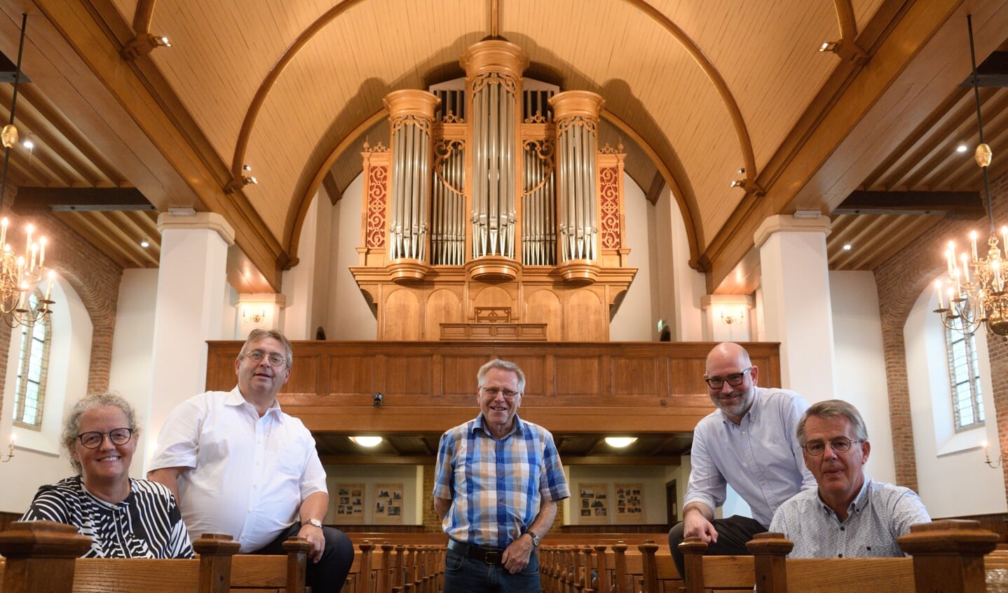 Muziek bindt en verbindt de organisten van verschillende Scherpenzeelse kerkgenootschappen.  