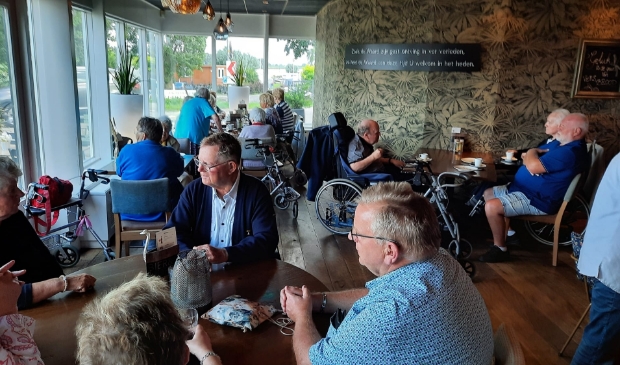 Gasten Zonnebloem Doorn in 't Veerhuys in Beusinchem