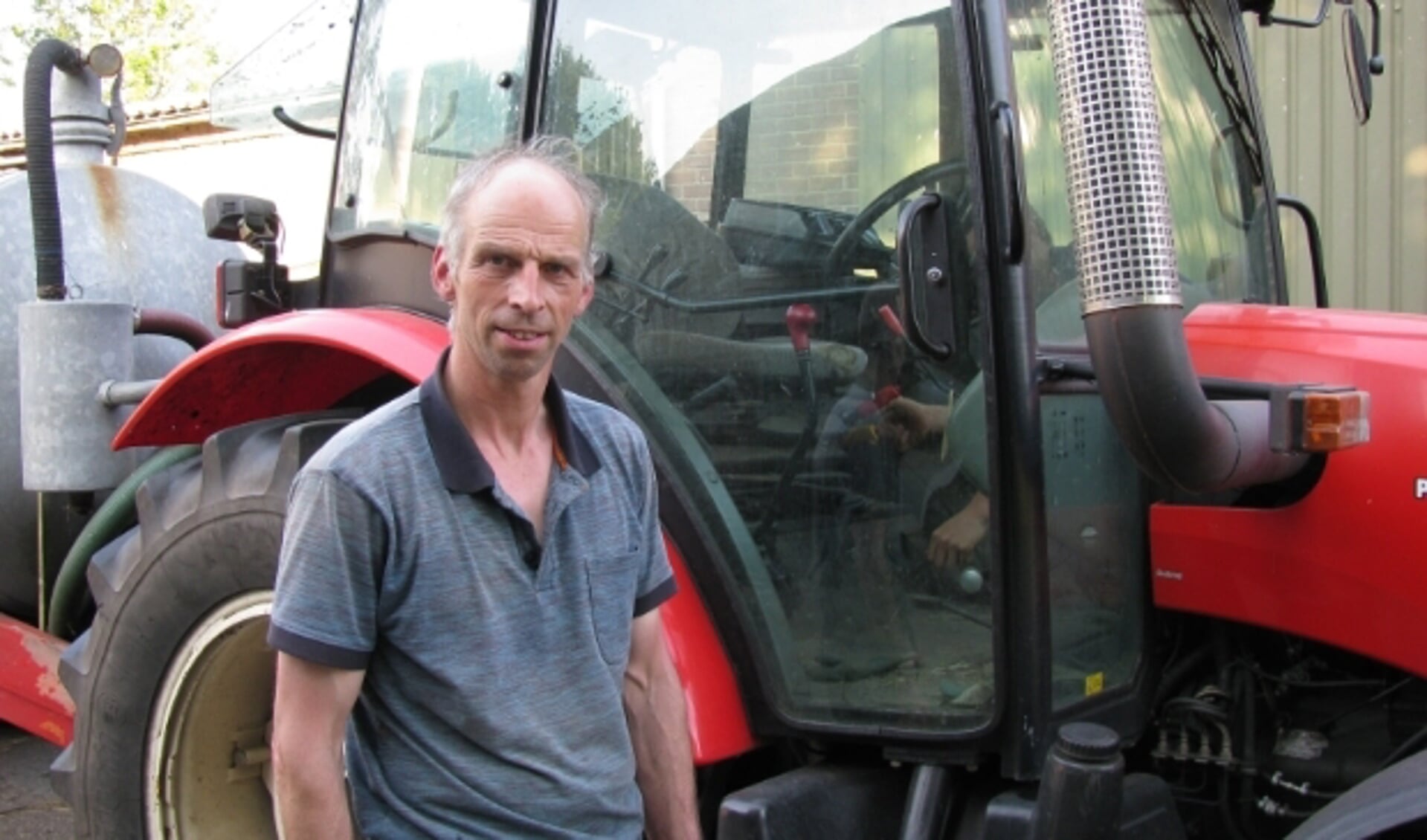 Co van Laar heeft met zijn vrouw Gea een boerderij aan de periferie van Veenendaal. Hij vertelt over het boer-zijn in de huidige tijd.