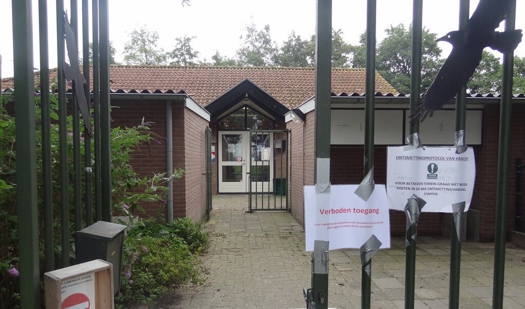 Sinds zondag is Vogelopvang Soest gesloten, maandagmiddag werd vogelgriep vastgesteld.