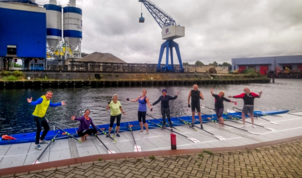 <p>Blijdschap bij team LeK (Lang en Kort) toen roeien in meerpersoonsboten in de zomer van 2020 weer kon.</p>