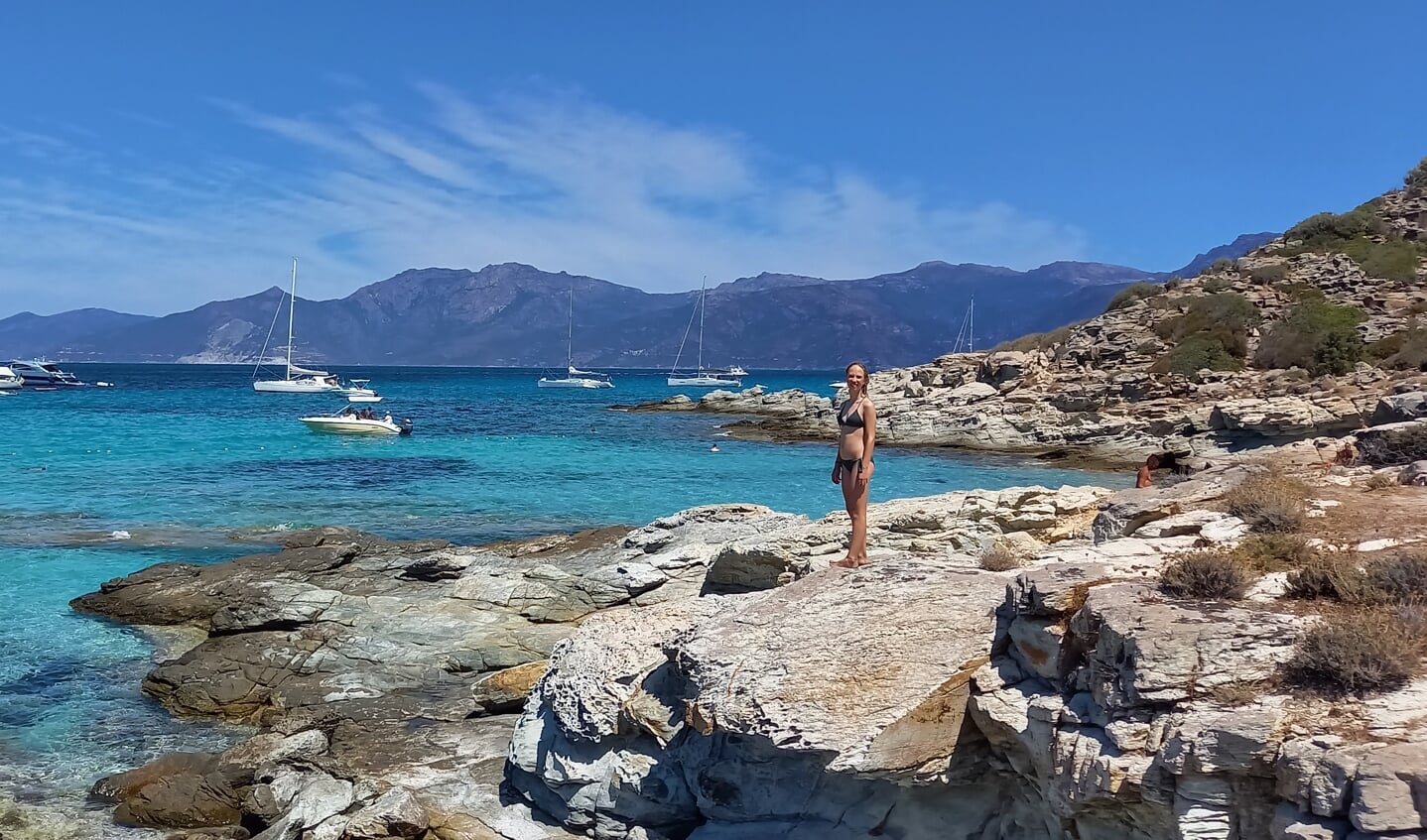 ,,Corsica. Eindelijk mochten we weer. Genieten van zon, zee en strand."