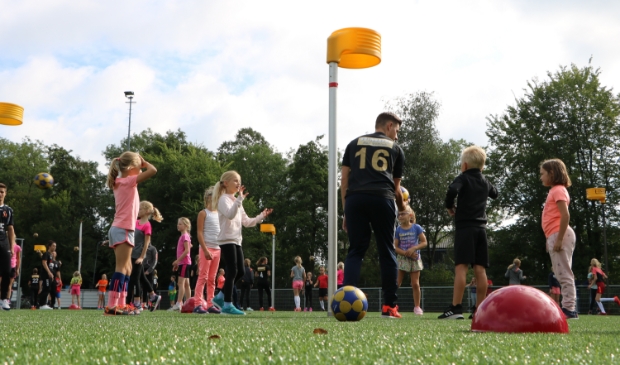 Eén van de activiteiten bij Sparta korfbal: een clinic van de hoofdtrainer op de Startdag van 2020.