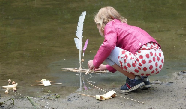 kind met bootje