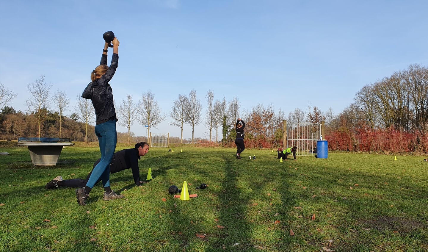 De Fitfanaat sport niet alleen in De Breehoek, maar ook graag buiten en organiseert hier regelmatig sportieve clinics 