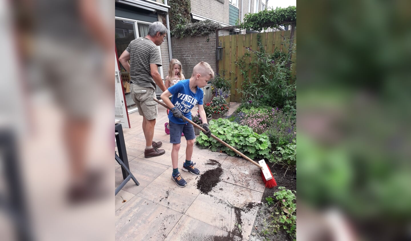 Haring met twee van zijn kleinkinderen.