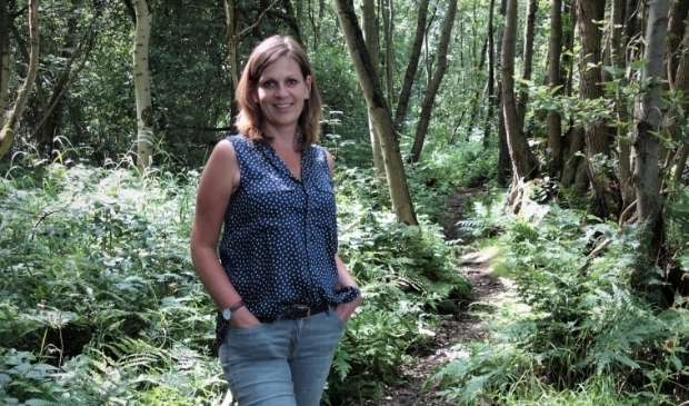 <p>Gera van den Berg geeft in de bibliotheek Elburg tips en adviezen voor een opgeruimd huis en een duurzame levensstijl</p>