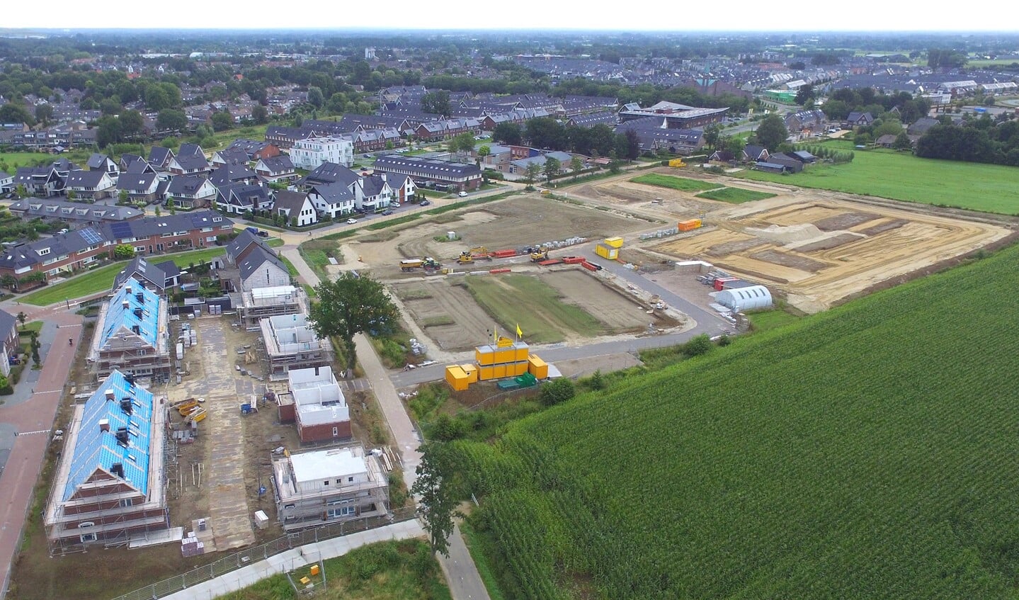 Archieffoto van augustus dit jaar, woningbouw in Burgthoven III en Woudse Erven I. 