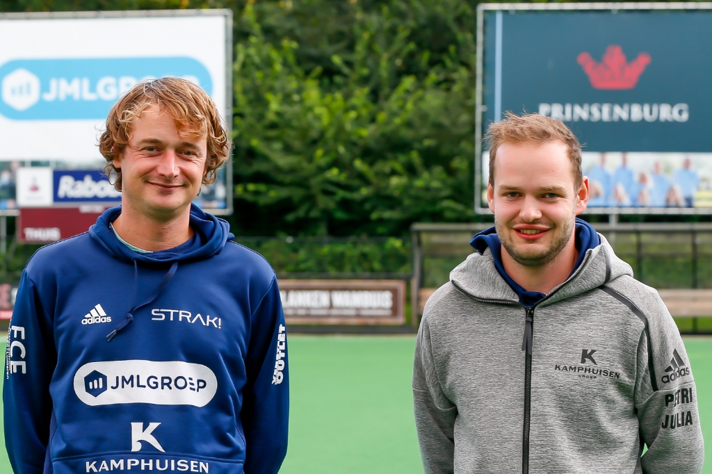 <p>Ede coaches Lukas Westra en Floris-Jan den Houting zien vrouwen gelijkspelen.</p>