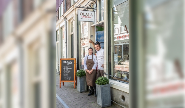 <p>Kees-Jan Hooglander bij chocolaterie Olala Chocola</p>